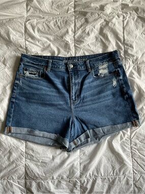 American Eagle High Rise Mom Jean Shorts